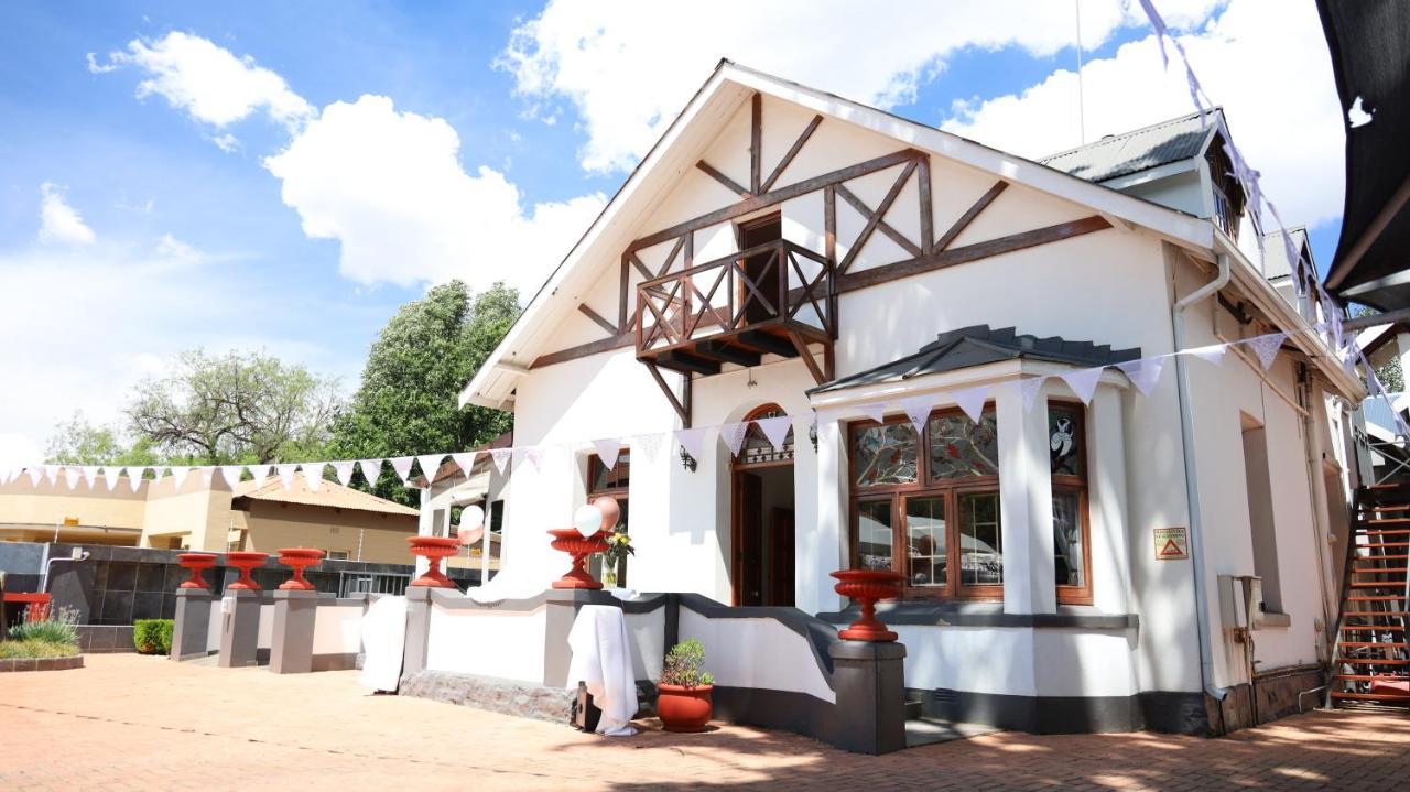 The Oak Potch Guesthouse Potchefstroom Exterior photo