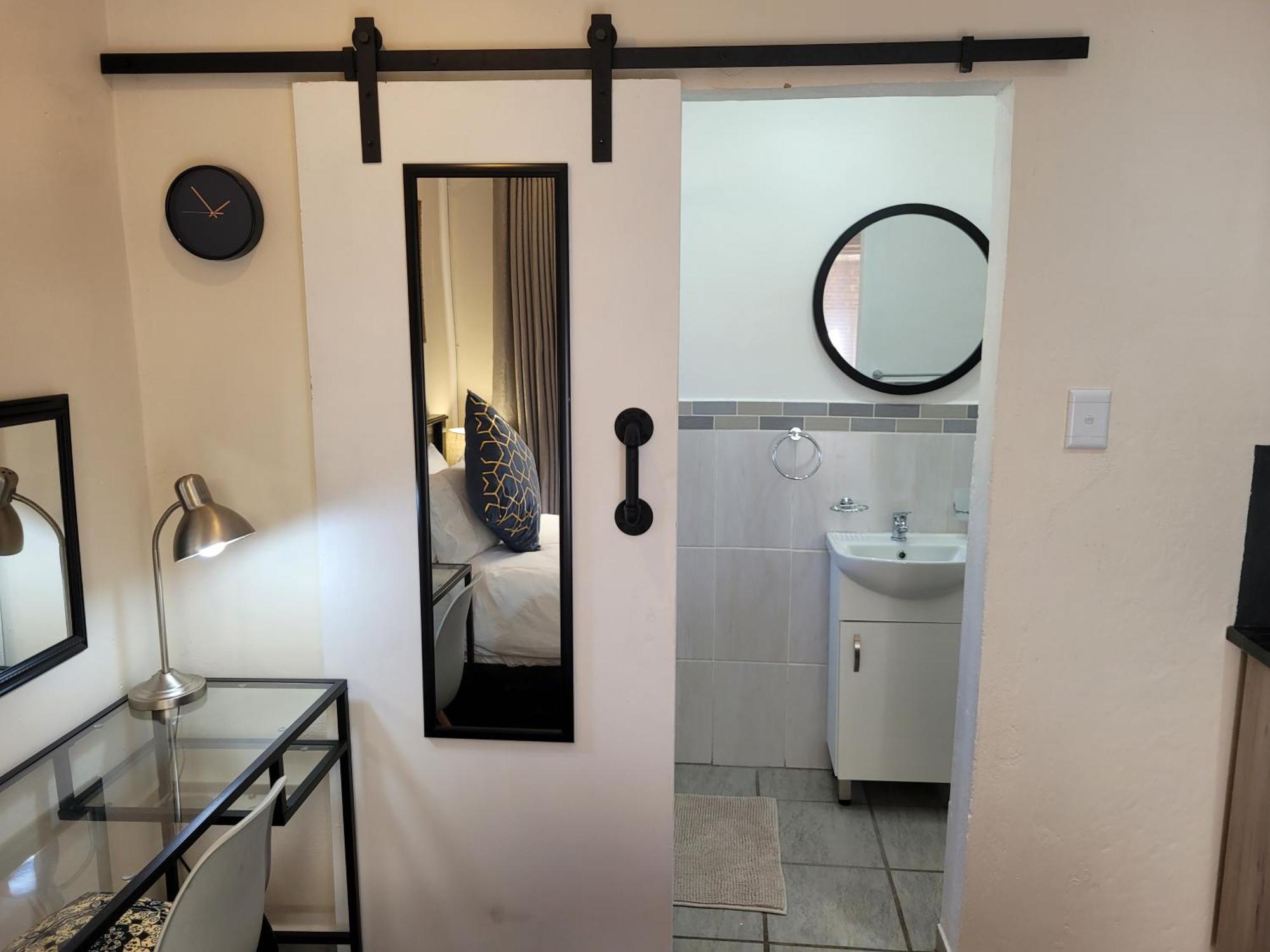 The Oak Potch Guesthouse Potchefstroom Exterior photo